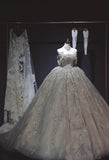 Elegant Off-the-shoulder Ball Gown Tulle Lace Wedding Dress Timeless Beaded Applique Bridal Gown HZ1121