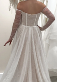 Romantic Bridal Gown Ball Gown Off The Shoulder White Tulle Pearls Floor Length Long Sleeves Wedding Dresses Minimalist Bridal Gowns HZ1121