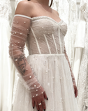 Romantic Bridal Gown Ball Gown Off The Shoulder White Tulle Pearls Floor Length Long Sleeves Wedding Dresses Minimalist Bridal Gowns HZ1121