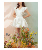 Sexy Ball Gown V Neck White Satin Short Mini Formal 8th Grade Homecoming Dresses Middle School Short Birthday Gowns Graduation Dress Hoco Outfits HZ1121